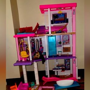 Barbie dream house, like brand new